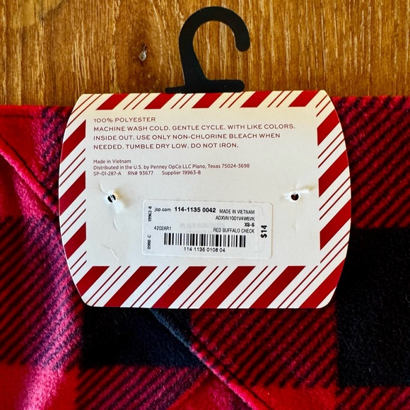 NWT 1 set of 2 red plaid dog bandanas XS / S - Picture 7 of 10